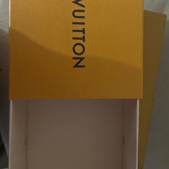 2 Louis Vuitton shoe box with 2 LV shoe dust bag and blue ribbon - Picture 5 of 6